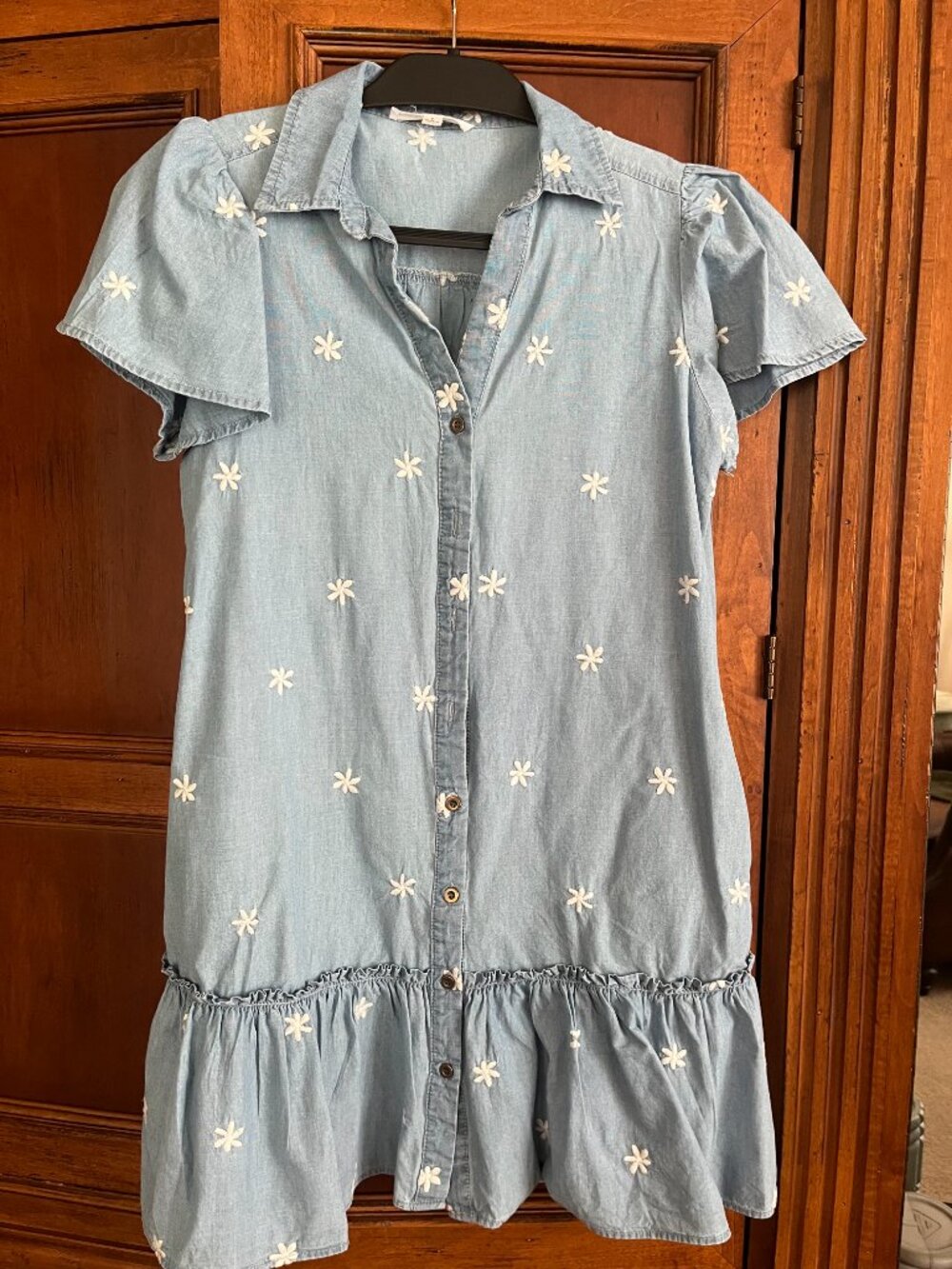 Jane + Delancey Embroidered Daisy Chambray Shirt Dress S